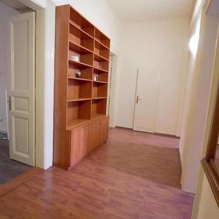 Comfort 2Bedrooms Quite Place!-Vinohrady Prague Exterior photo
