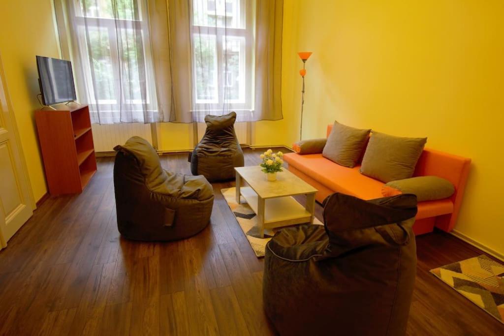 Comfort 2Bedrooms Quite Place!-Vinohrady Prague Exterior photo