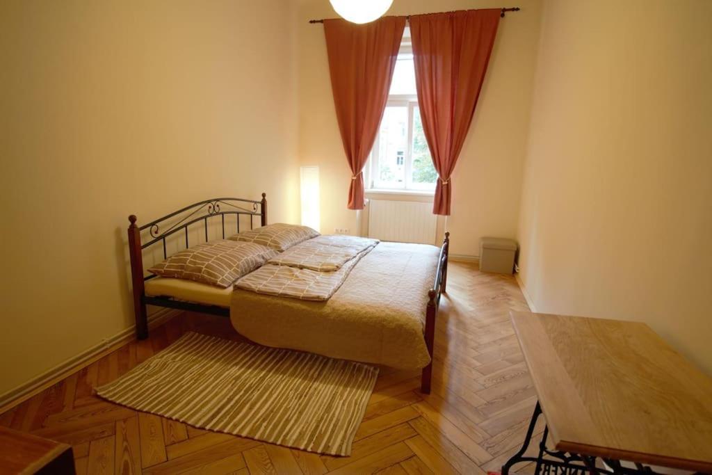 Comfort 2Bedrooms Quite Place!-Vinohrady Prague Exterior photo